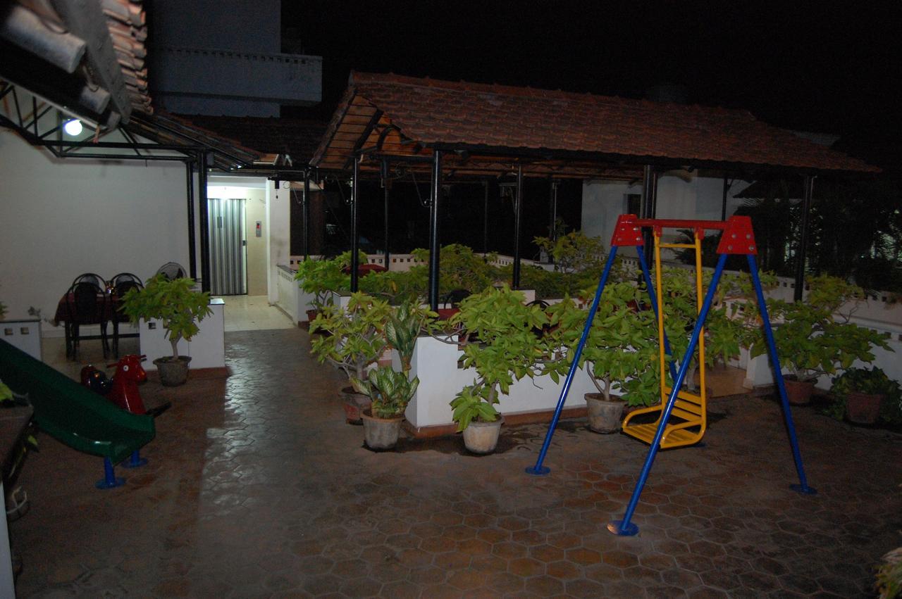 Hôtel Parvathi Residency à Nāgercoil Extérieur photo